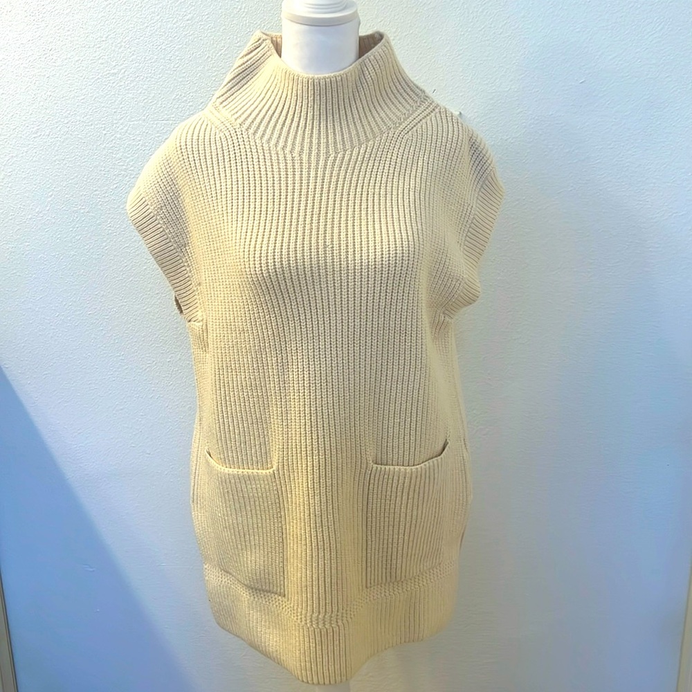 NWT Banana Republic Sweater